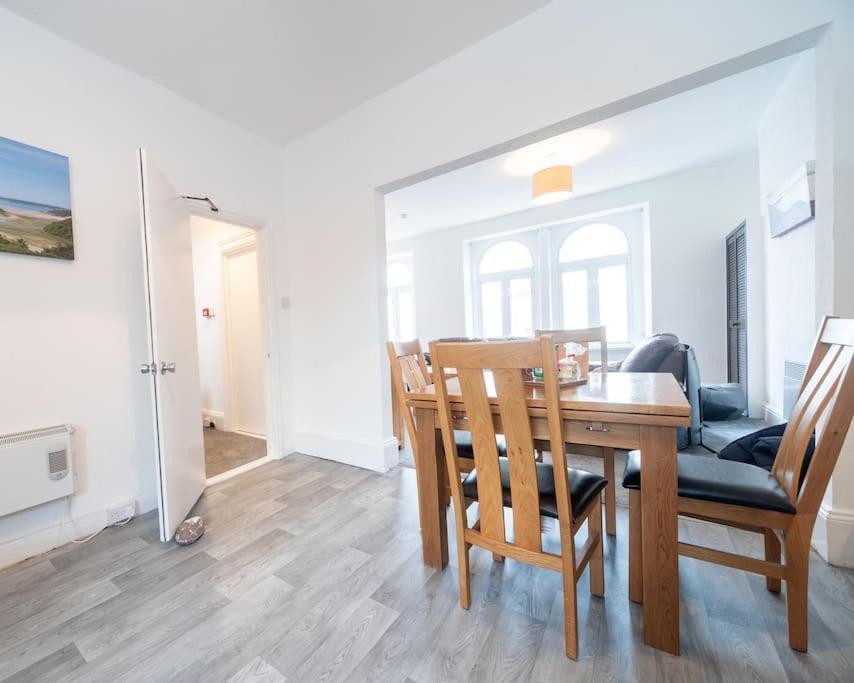 Mumbles View - Free Parking Διαμέρισμα Oystermouth Εξωτερικό φωτογραφία